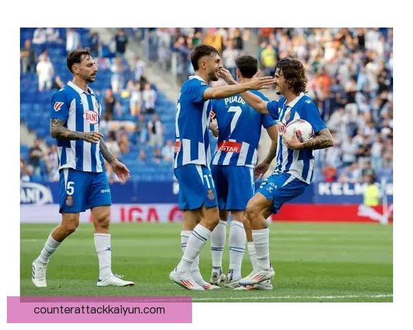 西甲奥萨苏纳球迷持续保持高涨的支持热情